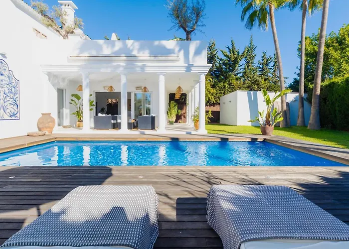 Unique Luxury Beach Side Villa With Heated Pool