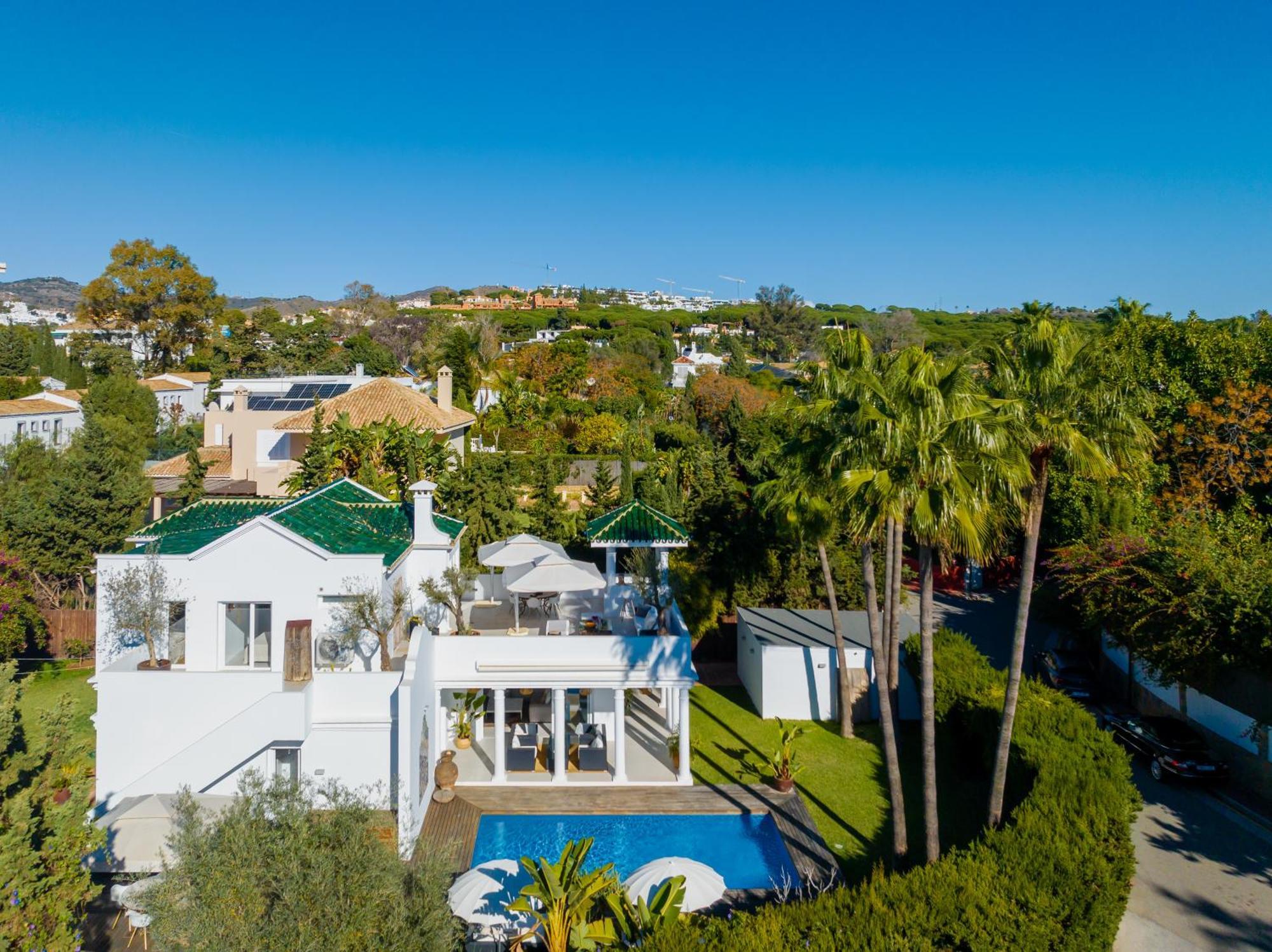 Unique Luxury Side With Heated Pool Villa Marbella