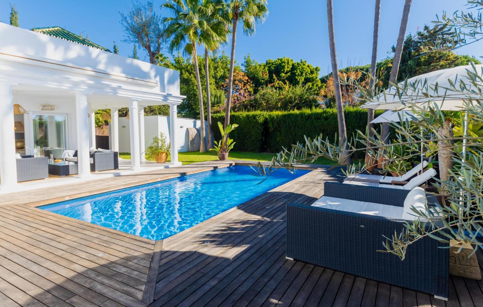 Unique Luxury Side With Heated Pool Villa Marbella